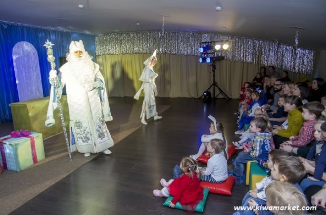 В Тюмени наградили победителей конкурса “Нарисуй Деда Мороза”