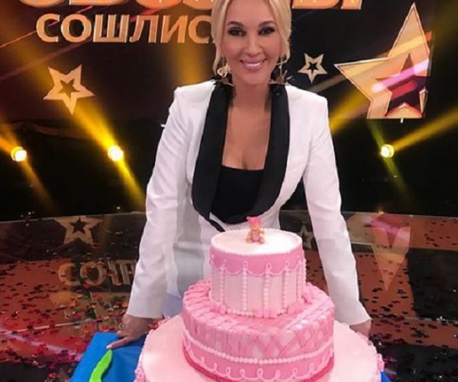 Лера Кудрявцева вышла из декрета для съёмок в телешоу