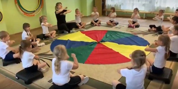 В Архангельске педагоги детсада провели ярмарку идей для коллег из других городов России