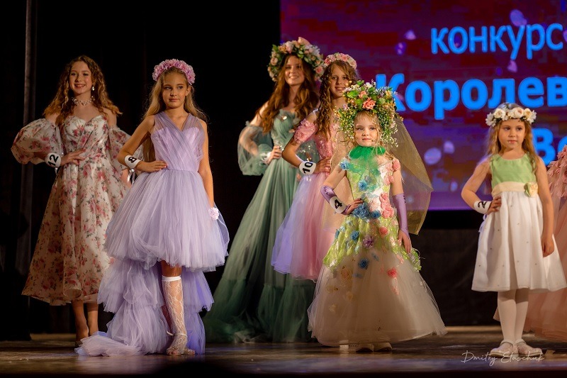 В Конкурсе “Королева красоты Крым” участницы покажут образы Крымской Весны. Программа по дням